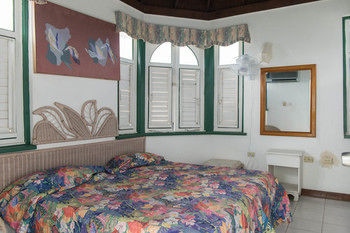 Crystal At Seacastles Montego Bay