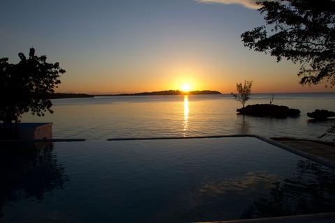 Rhodes Negril Hotel
