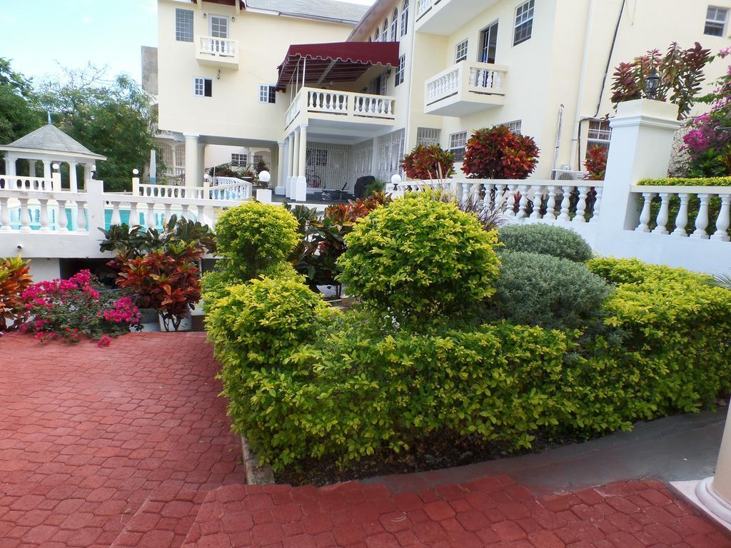 The Royal Kensington 4 Montego Bay