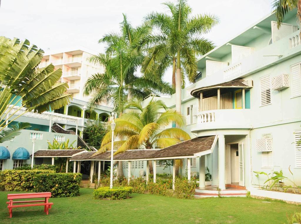 Hotel Doctors Cave Montego Bay