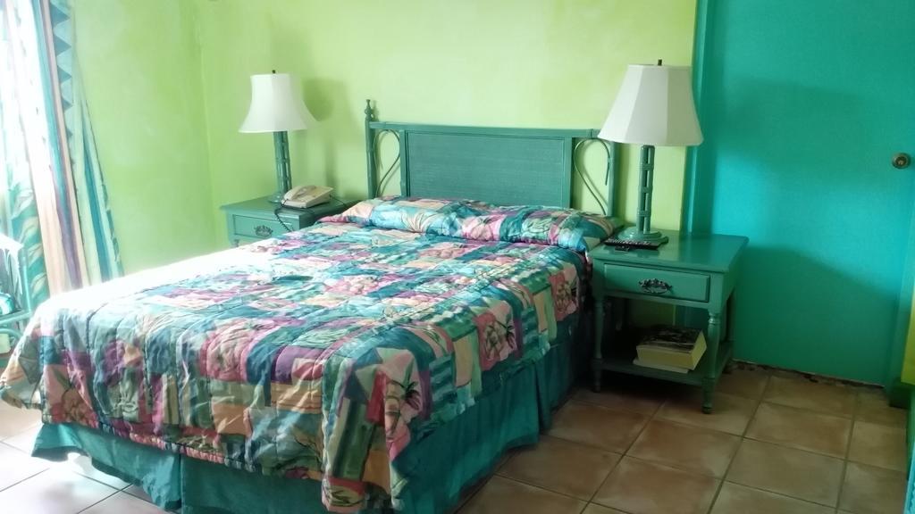 Hotel Doctors Cave Montego Bay