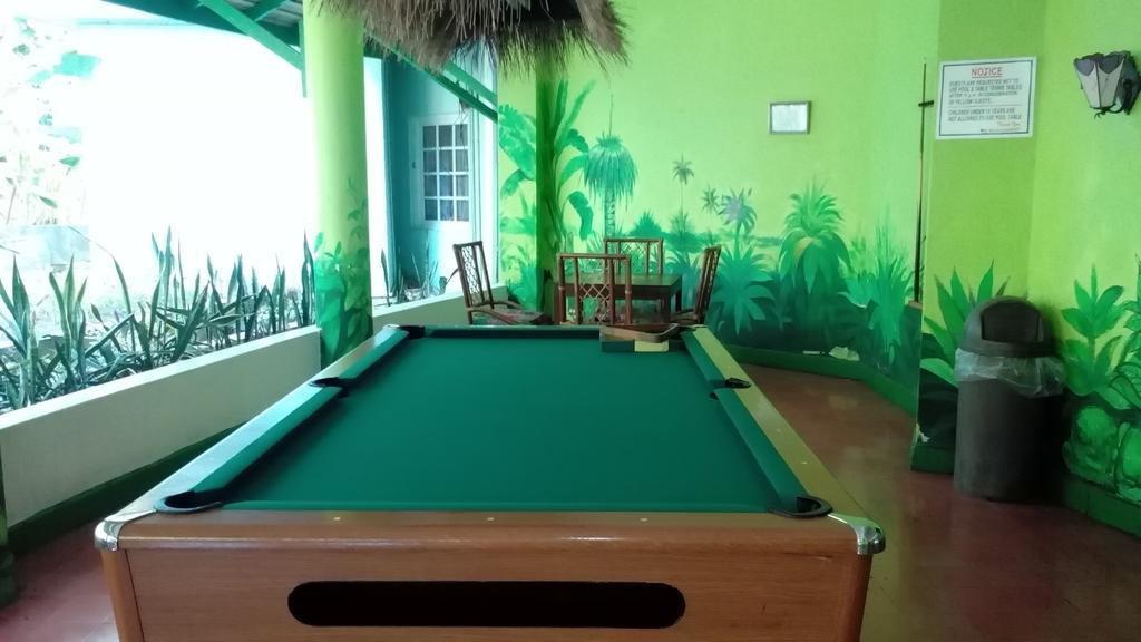 Hotel Doctors Cave Montego Bay