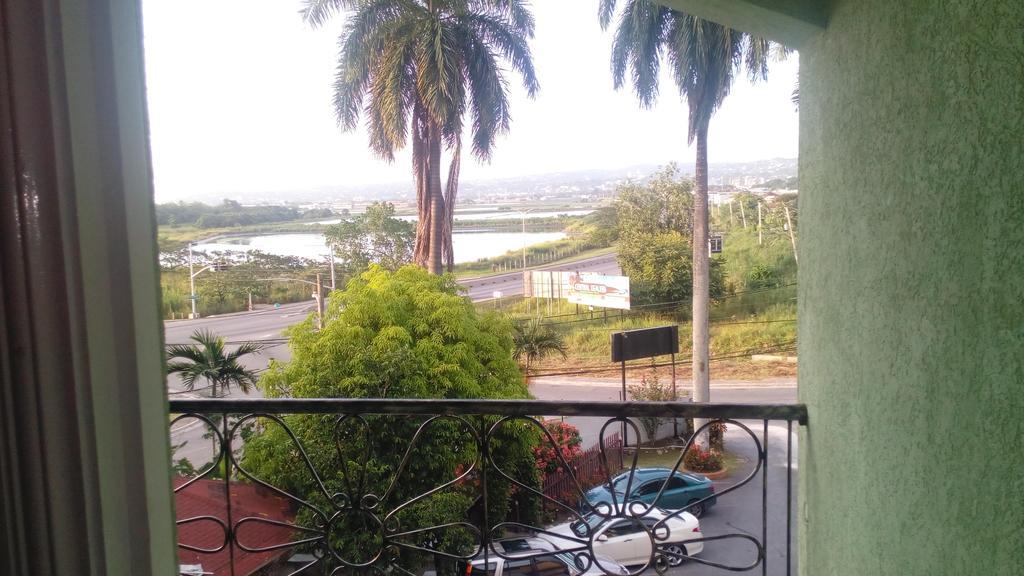 Palm Bay & Restaurant Casa de hóspedes