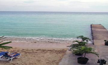 Crystal Ripple Beach Hotel