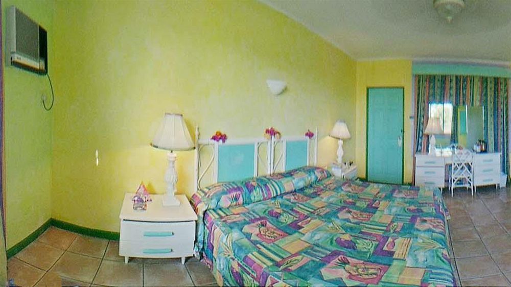 Doctors Cave Hotel Montego Bay
