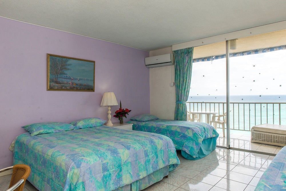 Blue Lagoon Beach Studio Apartment *