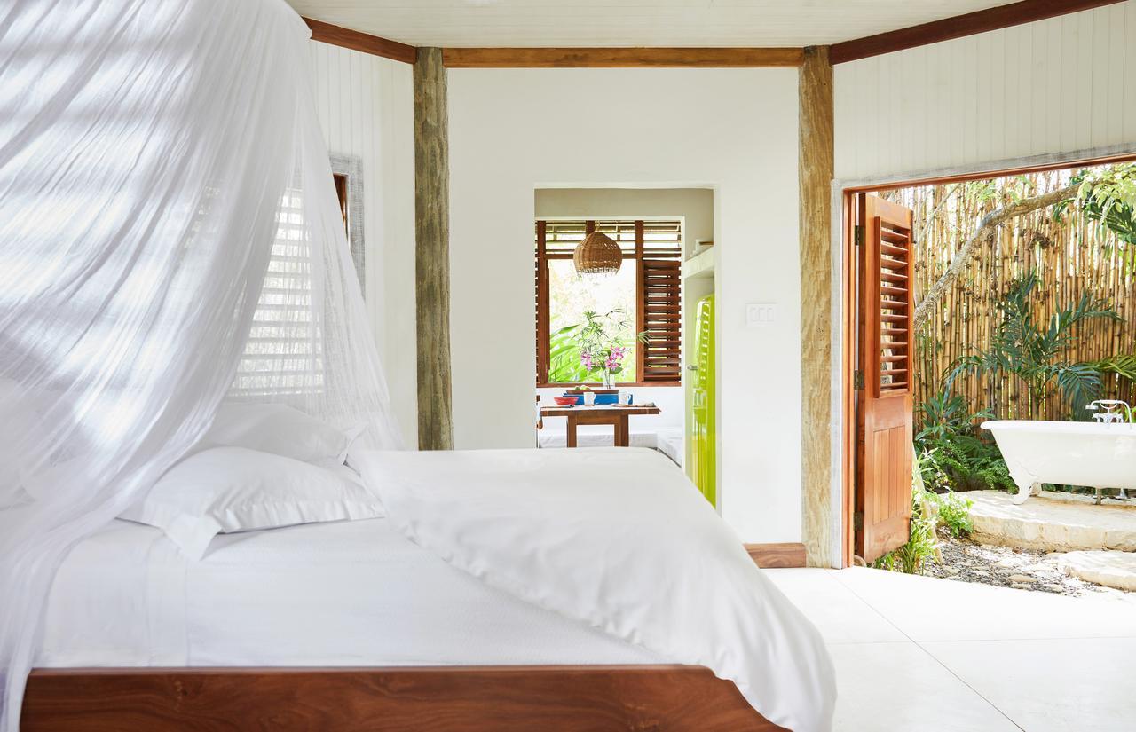 Goldeneye Hotel