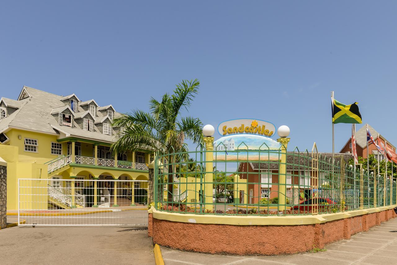 Aparthotel Deluxe Sandcastles