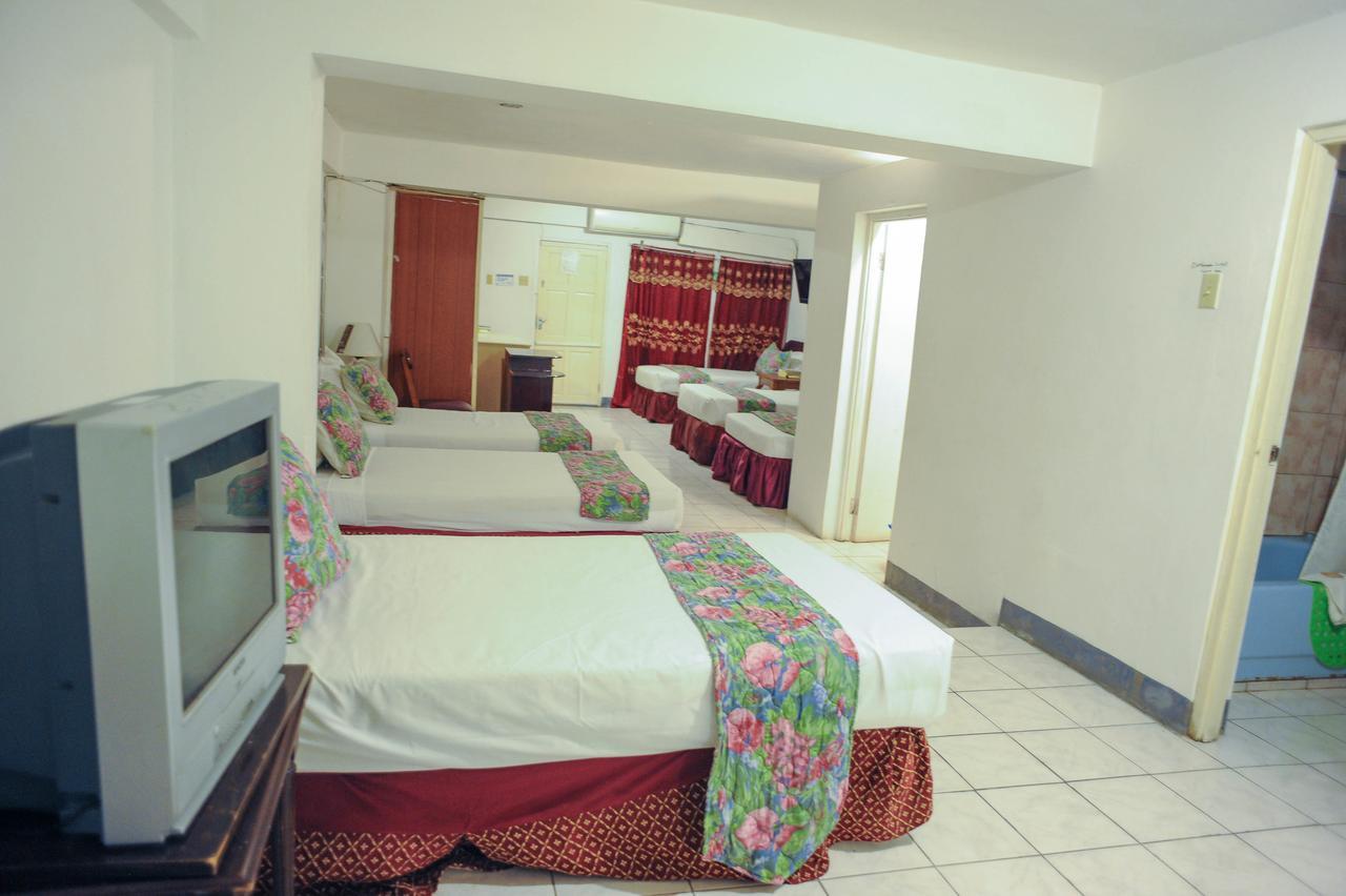 Glorianna Hotel
