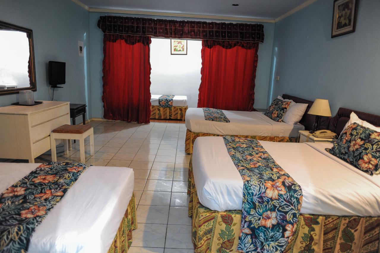 Glorianna Hotel