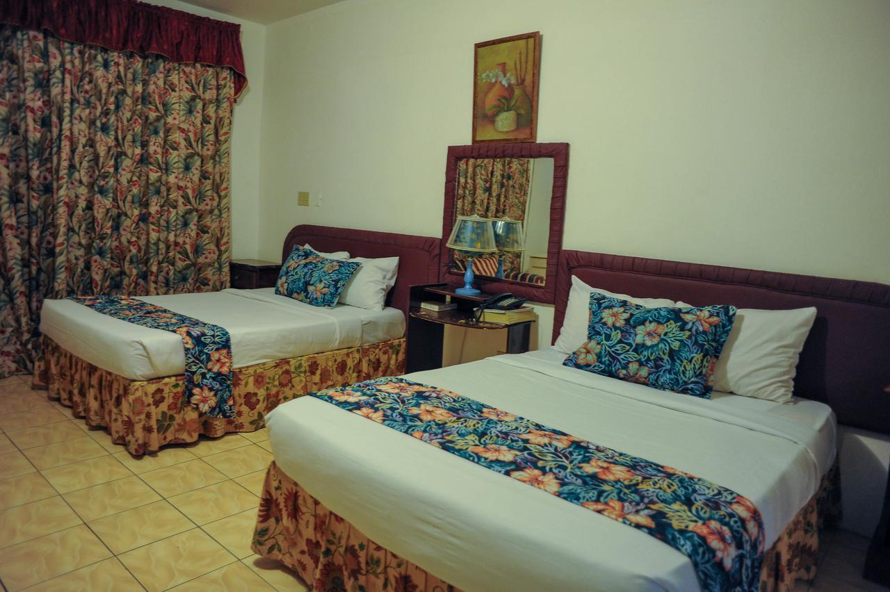 Glorianna Hotel