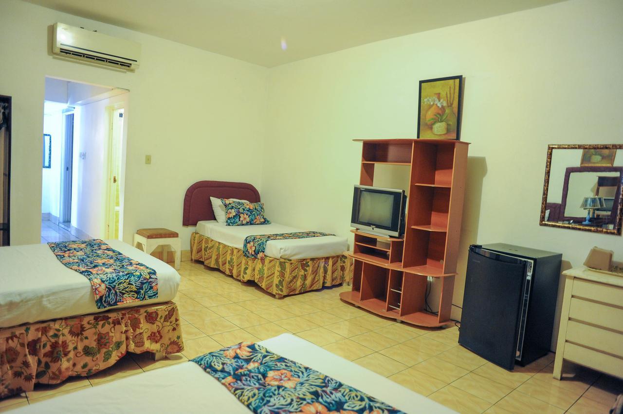 Glorianna Hotel