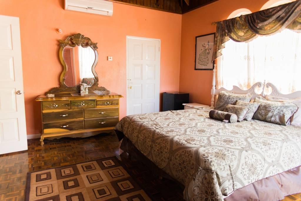 Nakia & Nadia Wing Guest house *
