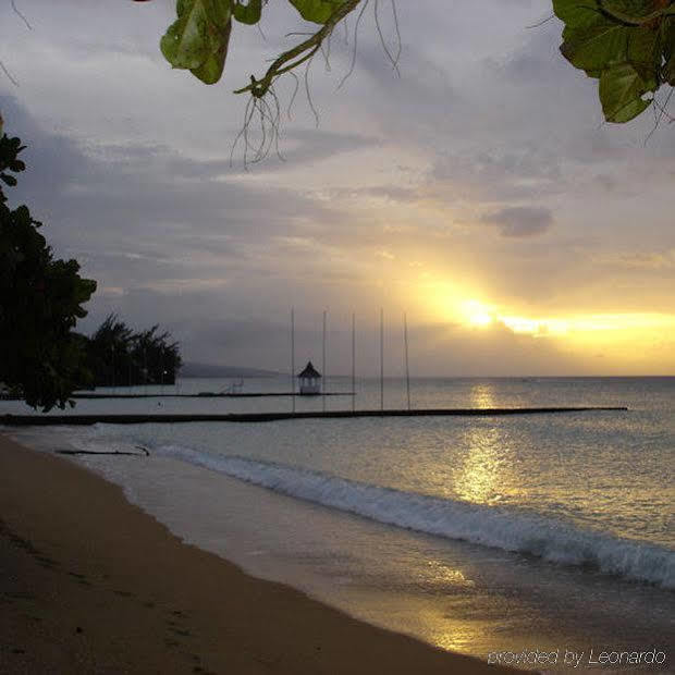Hotel Crystal Ripple Beach 2*