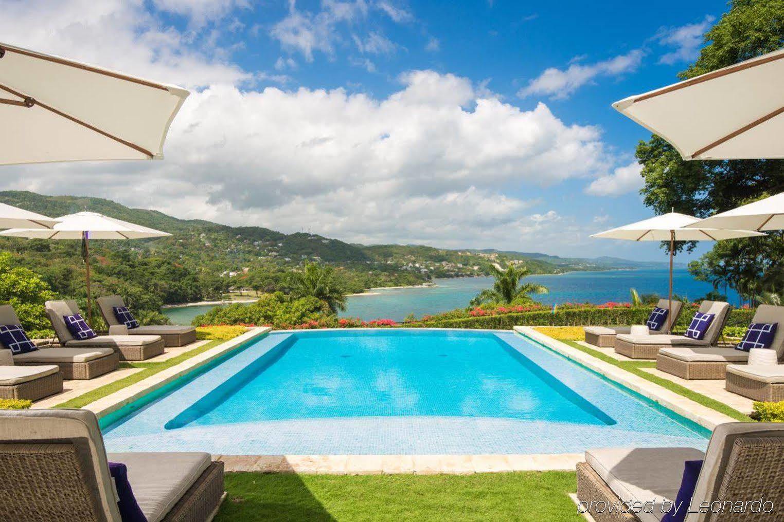 Round Hill & Resort 5*