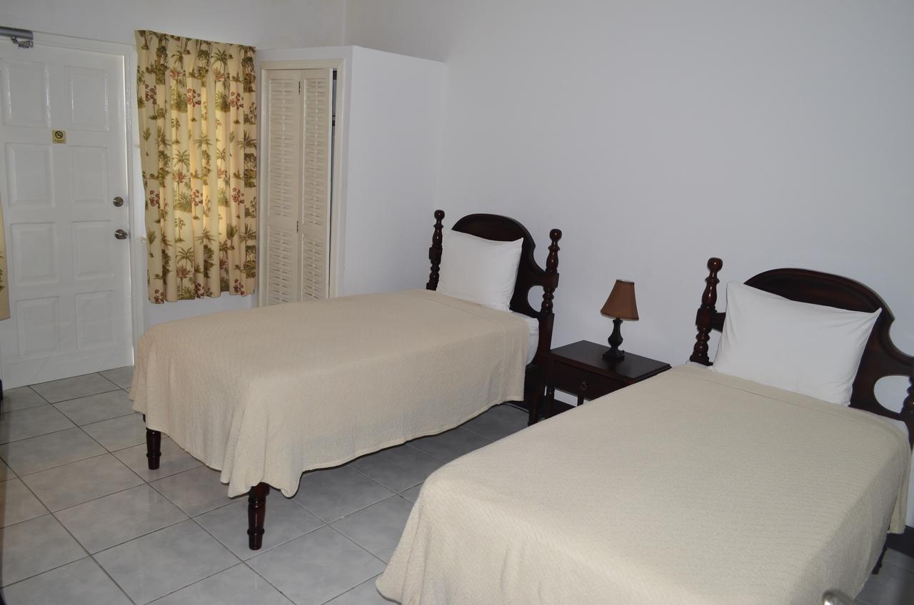 Pink Rock Bed & Breakfast Ocho Rios
