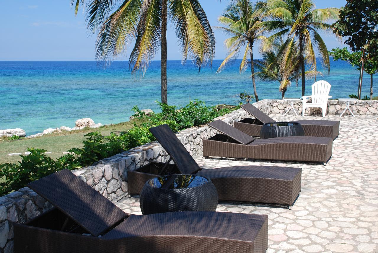 Villa Luxury Sleeps 6, Access, *