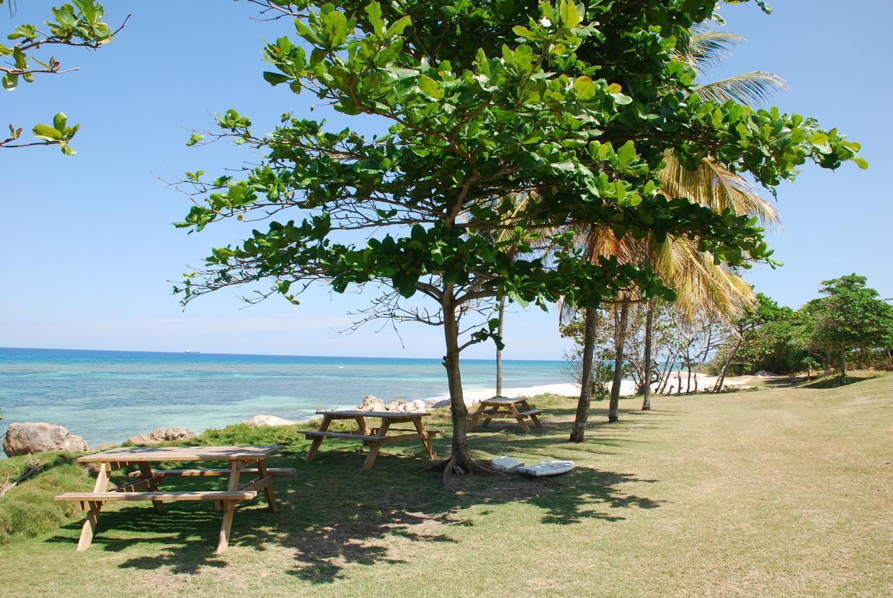 Villa Luxury Sleeps 6, Access, *
