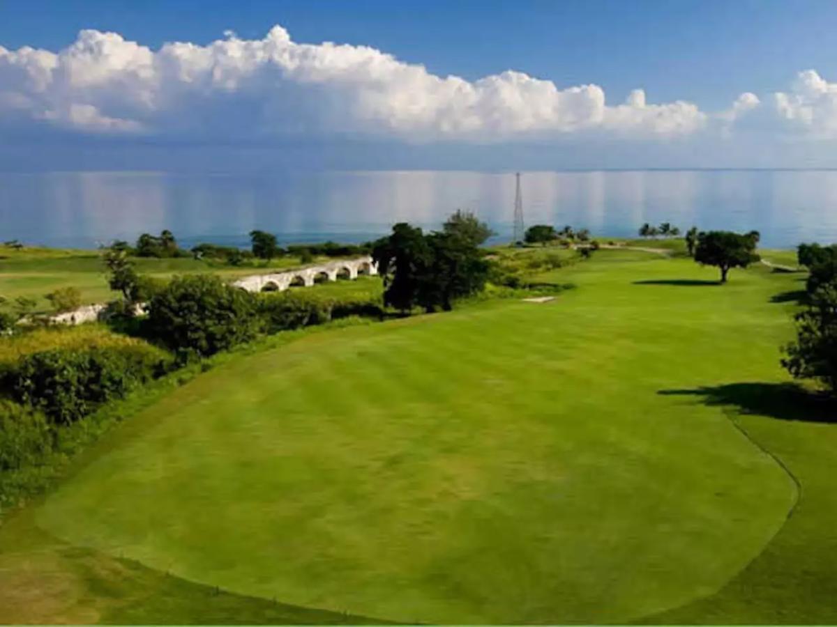 Villa Luxury Sleeps 6, Access, *