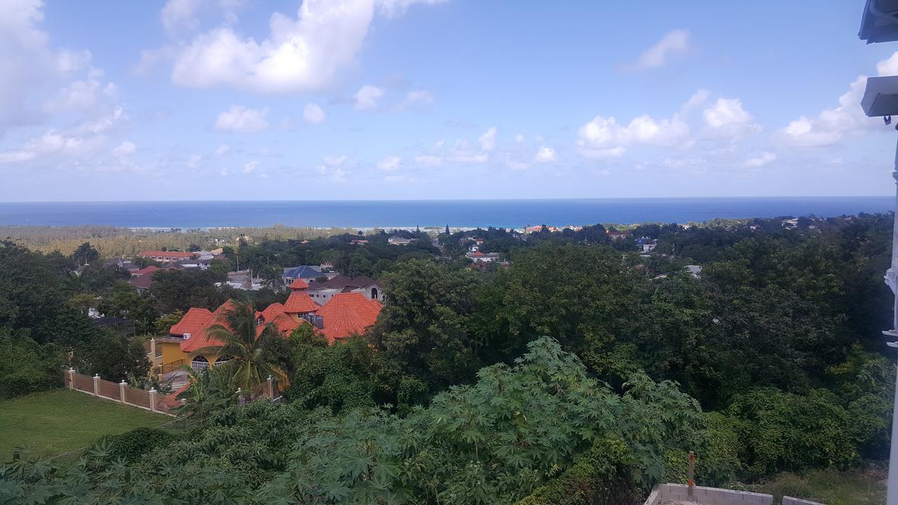 The Royal Kensington * Montego Bay