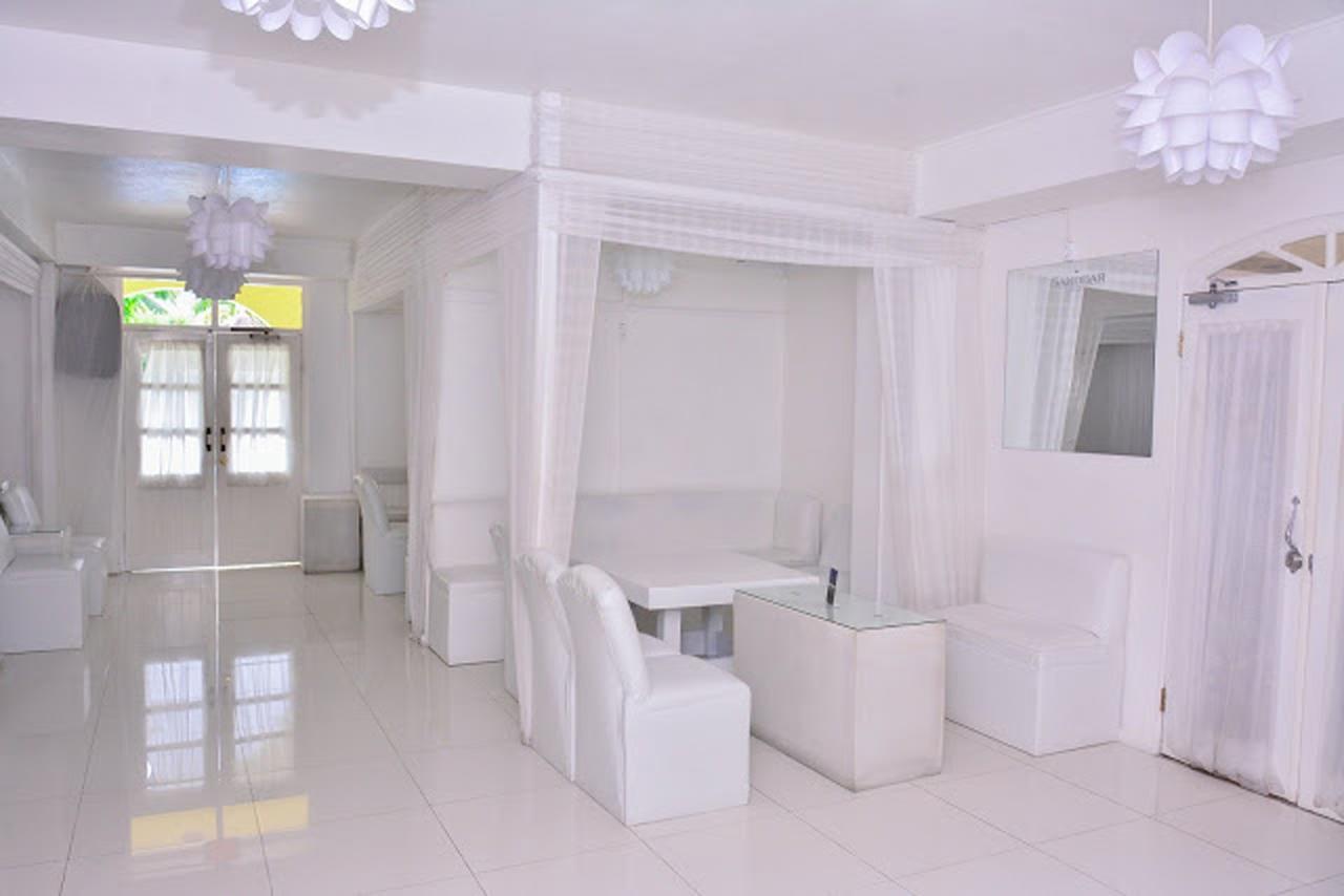 Sandcastles Hotel *