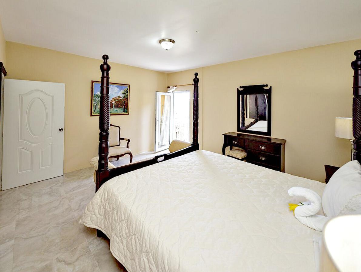 Starlight Chalet Hotel 4*