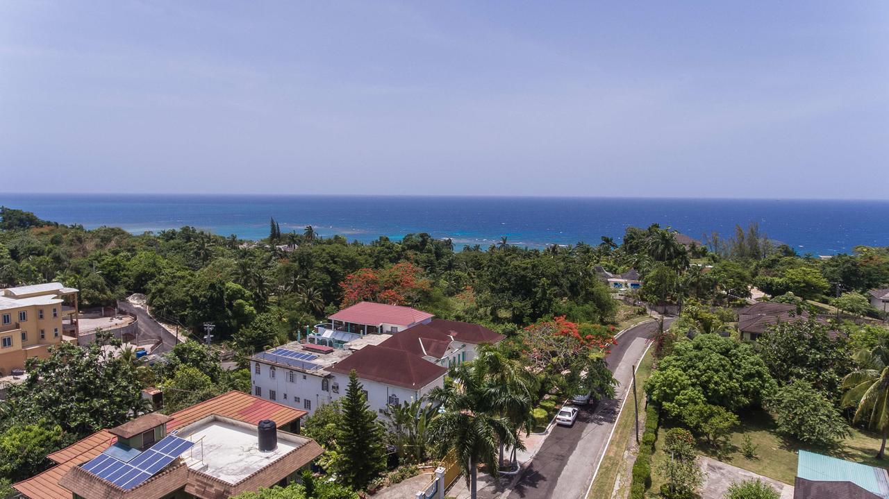Diamond * Montego Bay