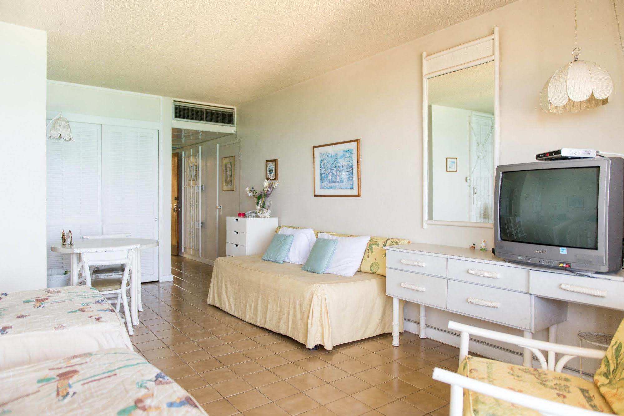 Coral Reef Beach Suite At Montego Bay Club Resort