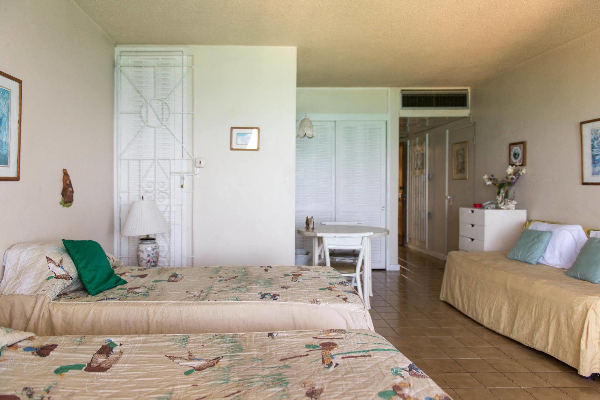 Coral Reef Beach Suite At Montego Bay Club Resort Hotel 2*