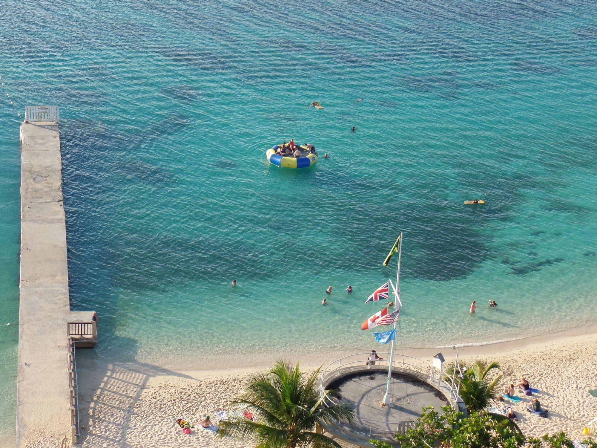 Baywatch At Club Apartment Montego Bay