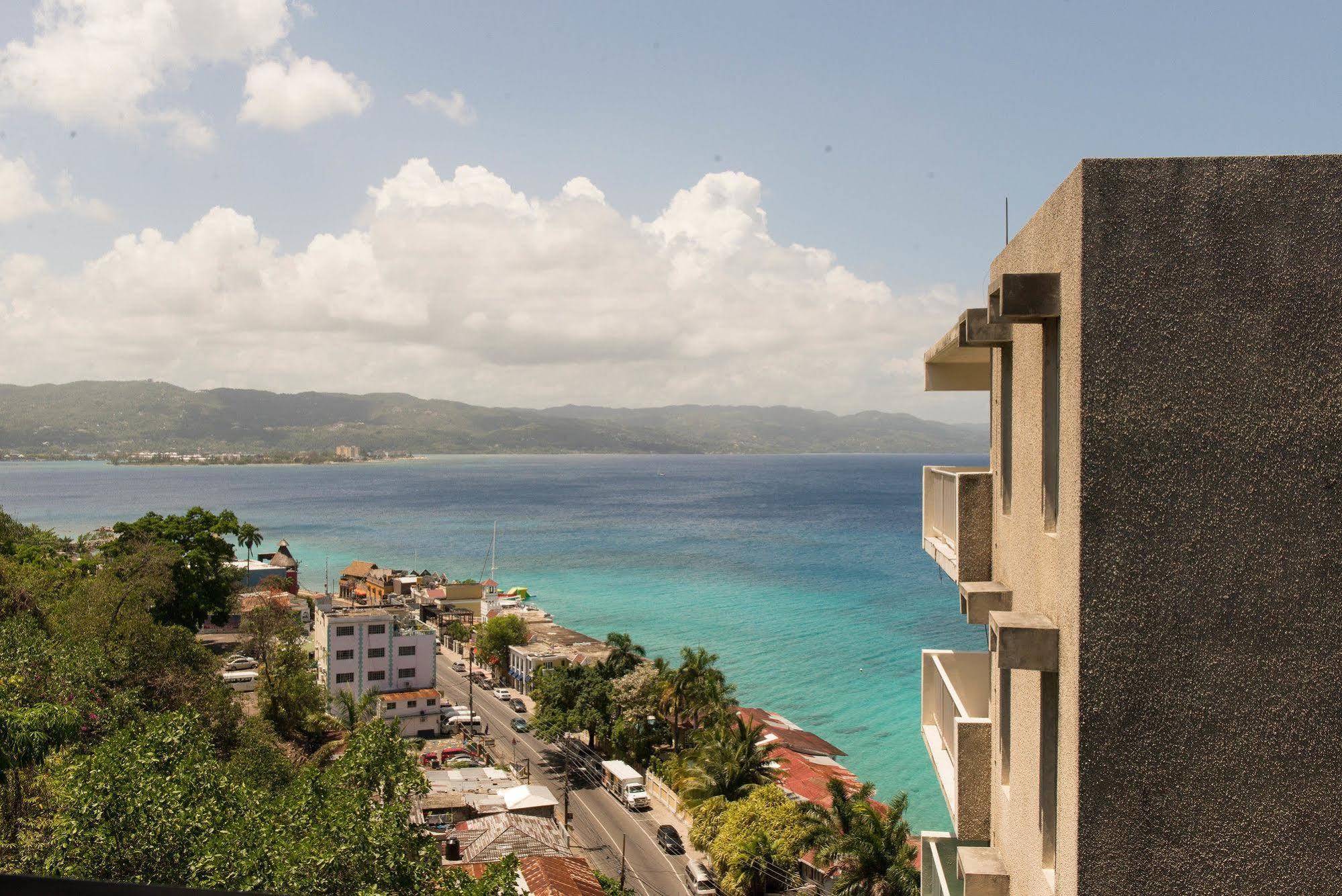 Baywatch At Club Apartment Montego Bay