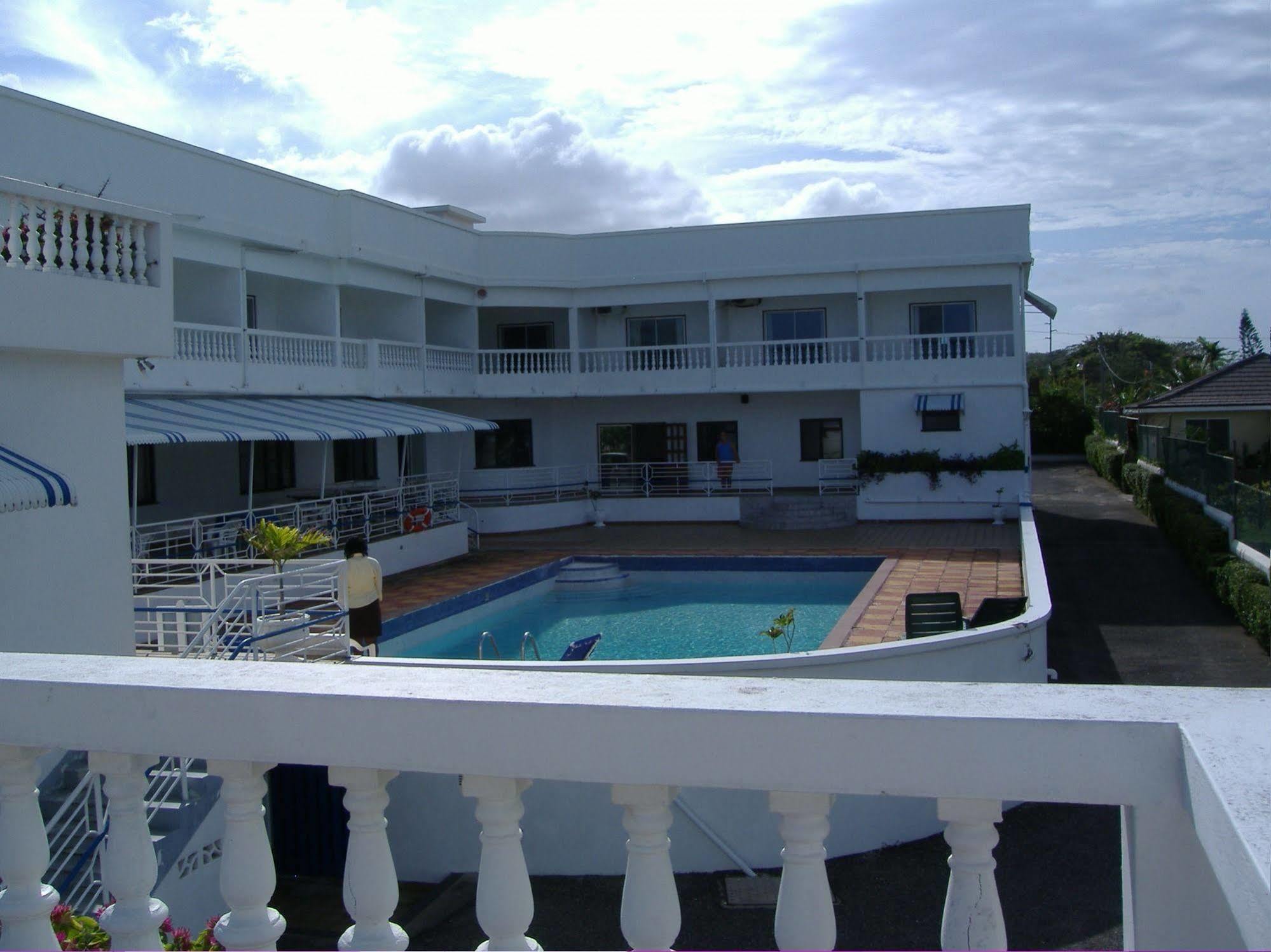 Seacrest Hotel 2*