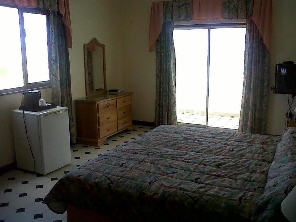 Hotel Seacrest 2*