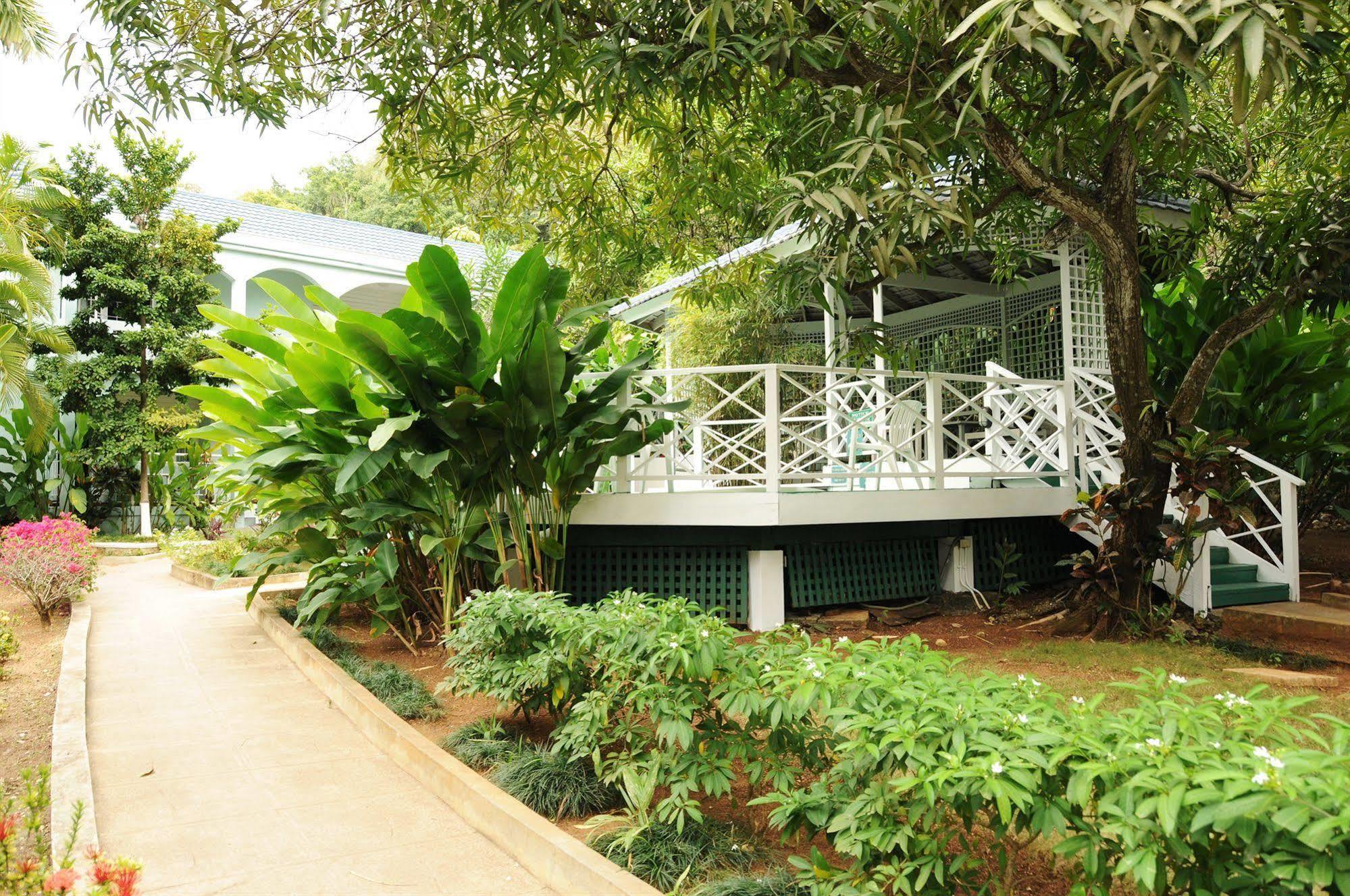 Hotel Doctors Cave Montego Bay