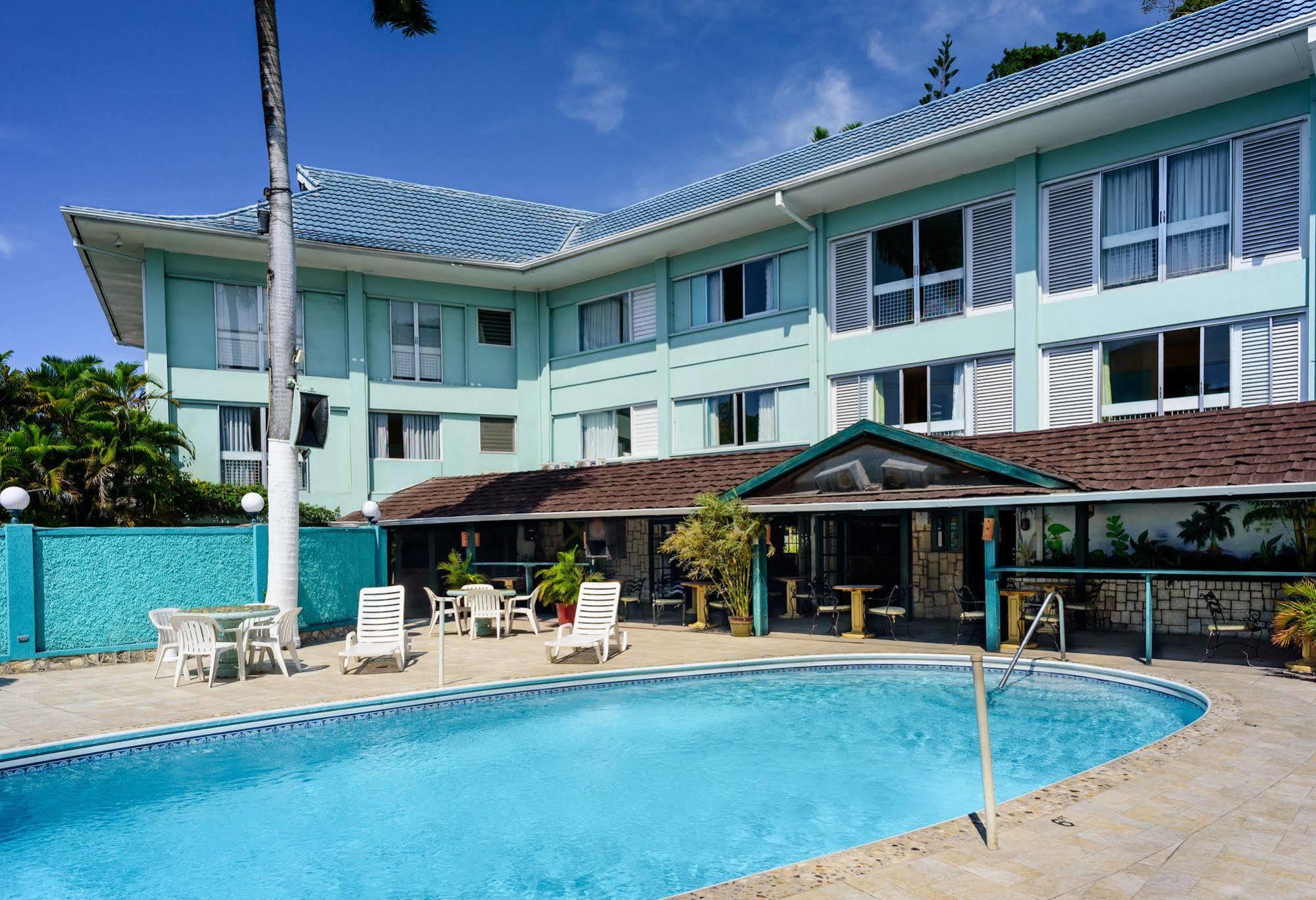 Doctors Cave 3* Montego Bay