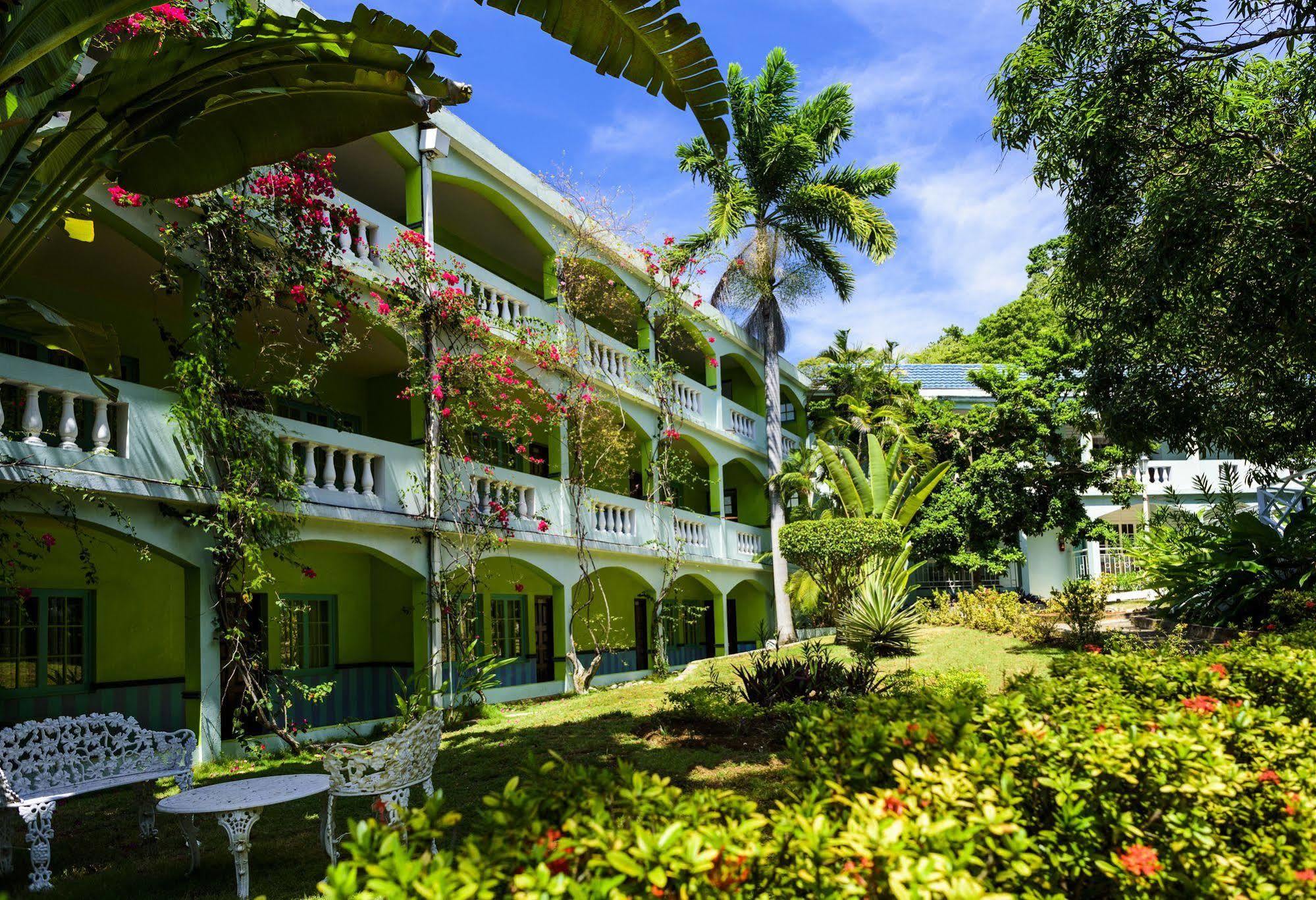 Doctors Cave Hotel Montego Bay