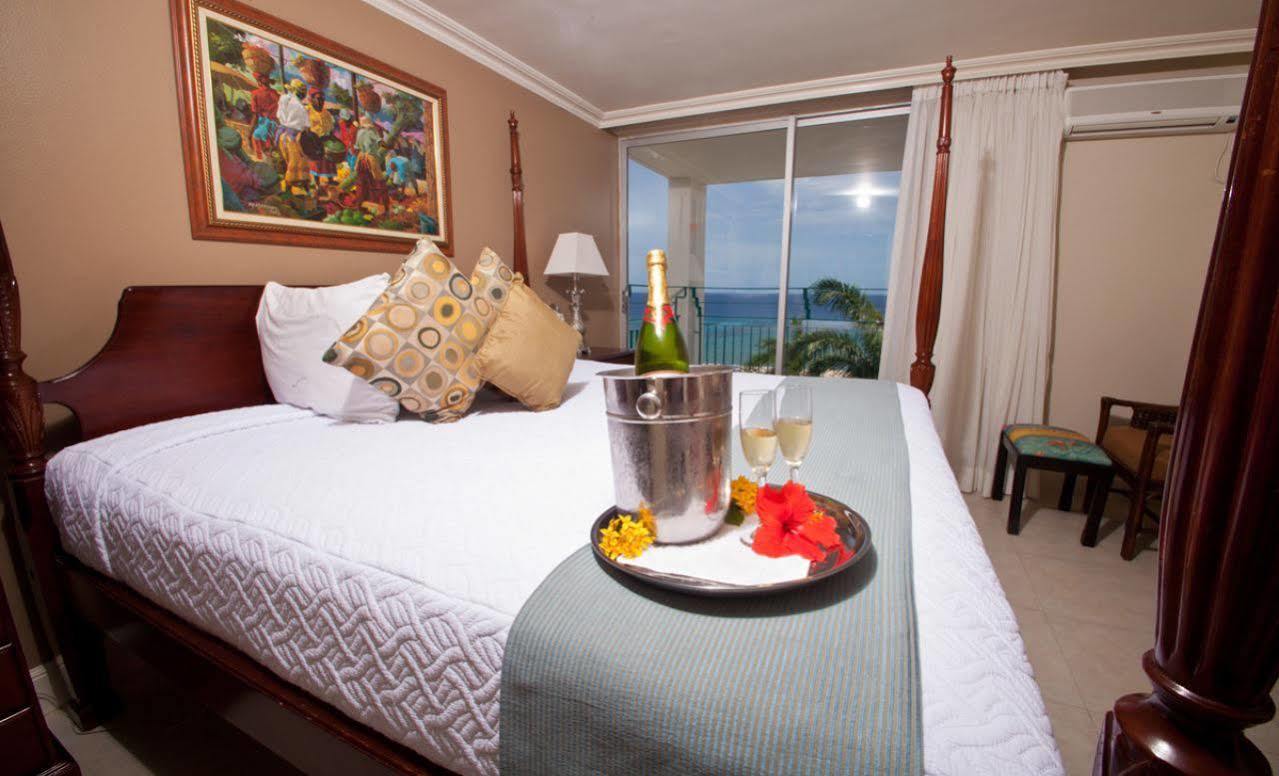 The Oasis At Sunset 4*