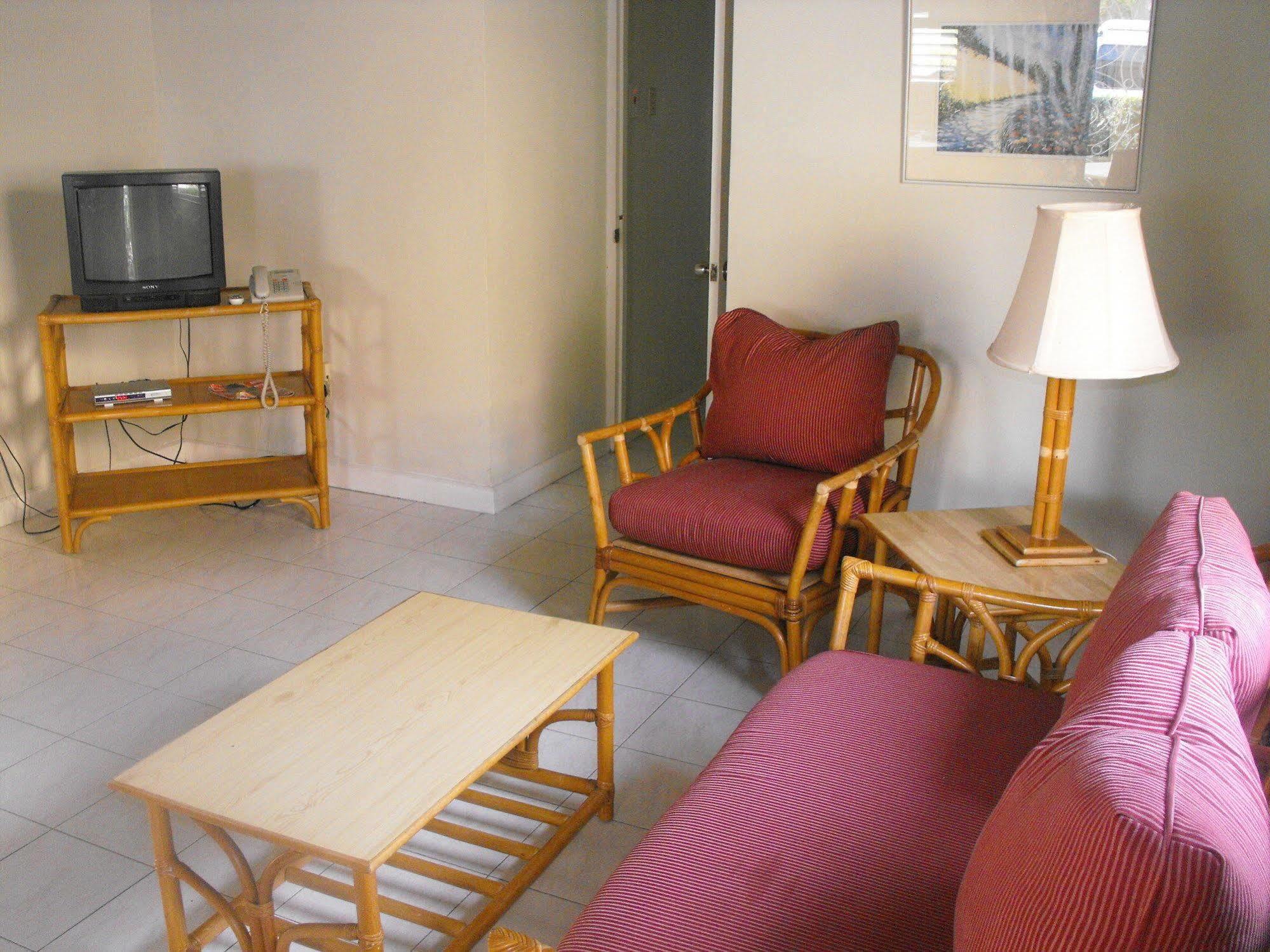 Hotel The Atrium At Ironshore 3*