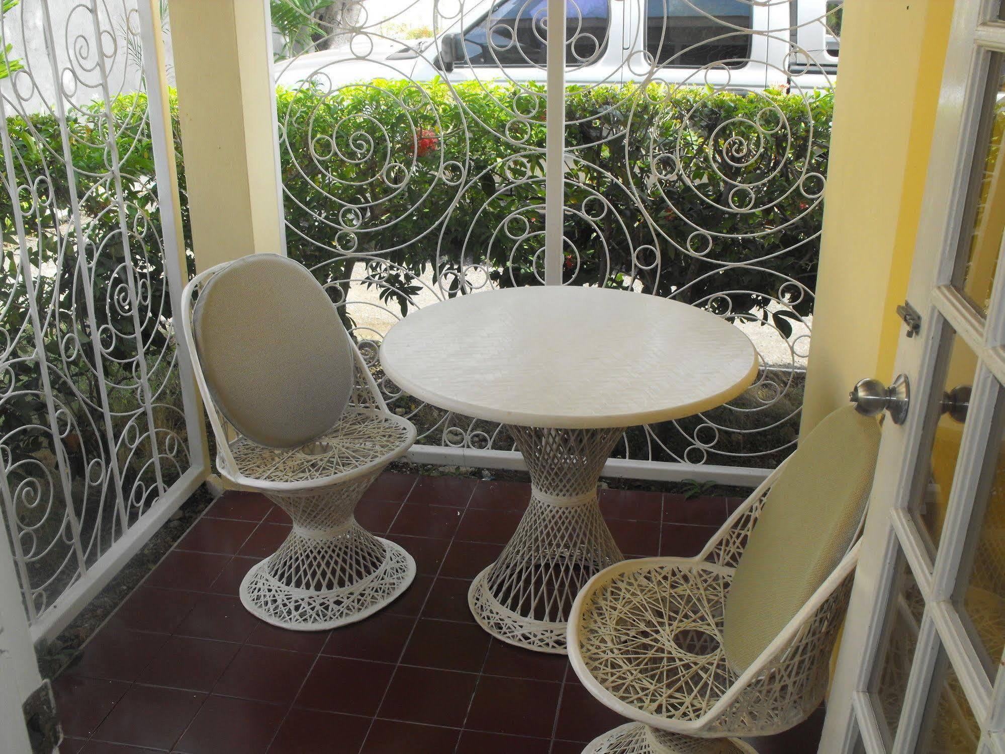 The Atrium At Ironshore Hotel