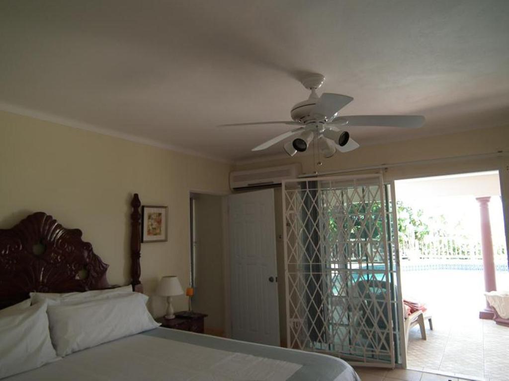 Sugarmill Hotel 3*