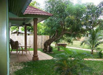 Rhodes Negril Orange Bay