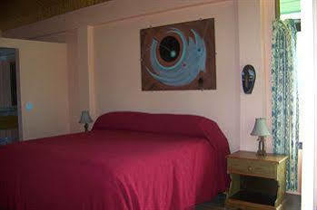 Rhodes Negril