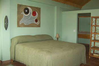 Hotel Rhodes Negril 3*