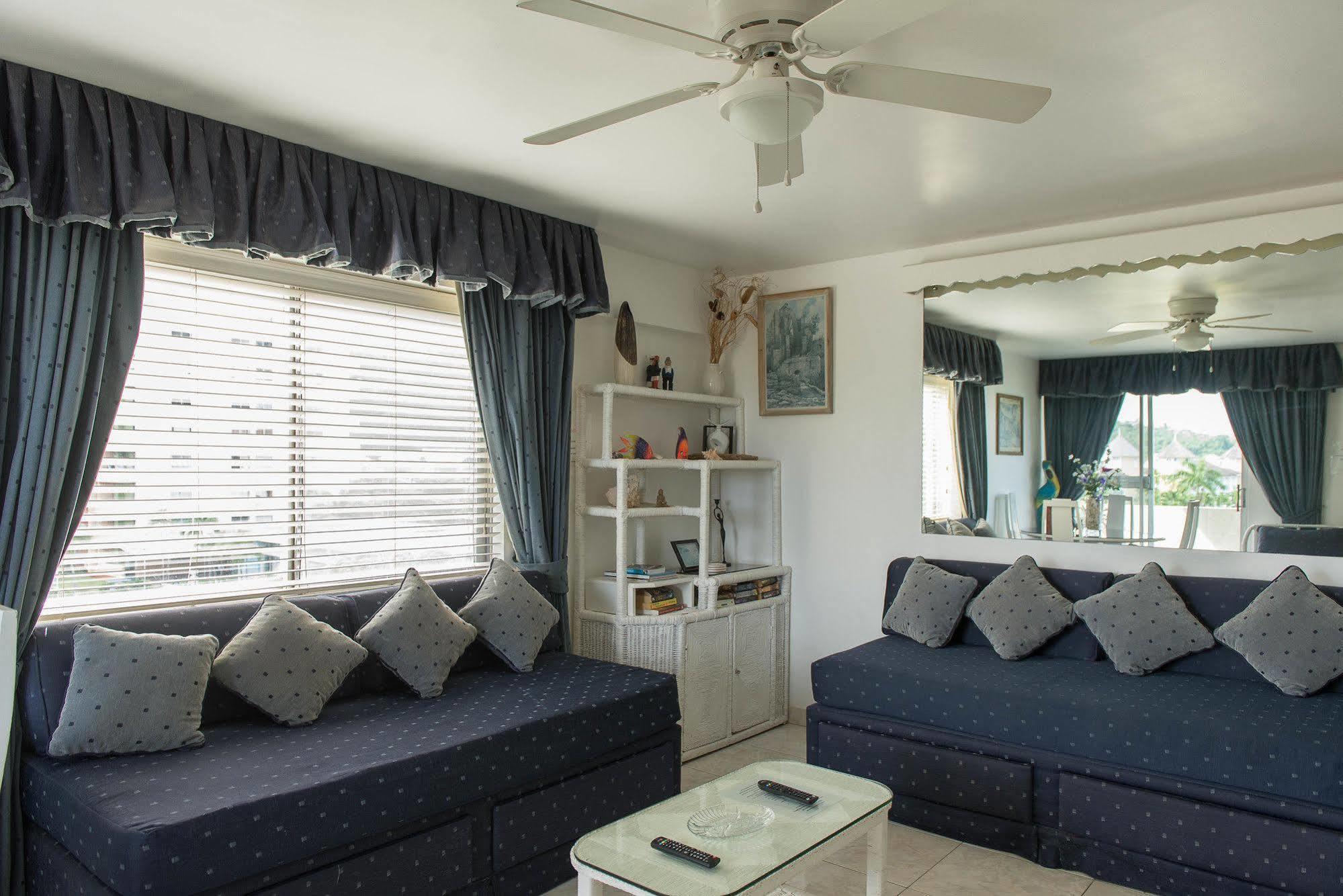 Apartment Dolphin Beach *