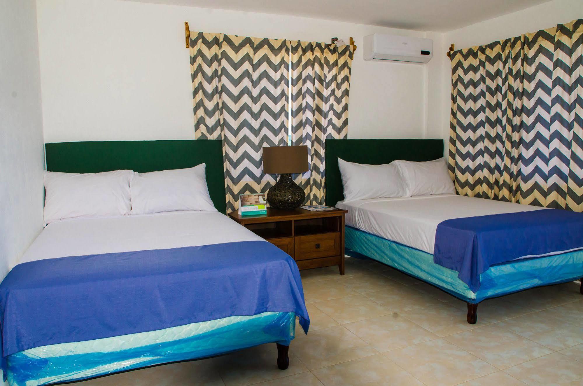 Juanita Hotel 3*
