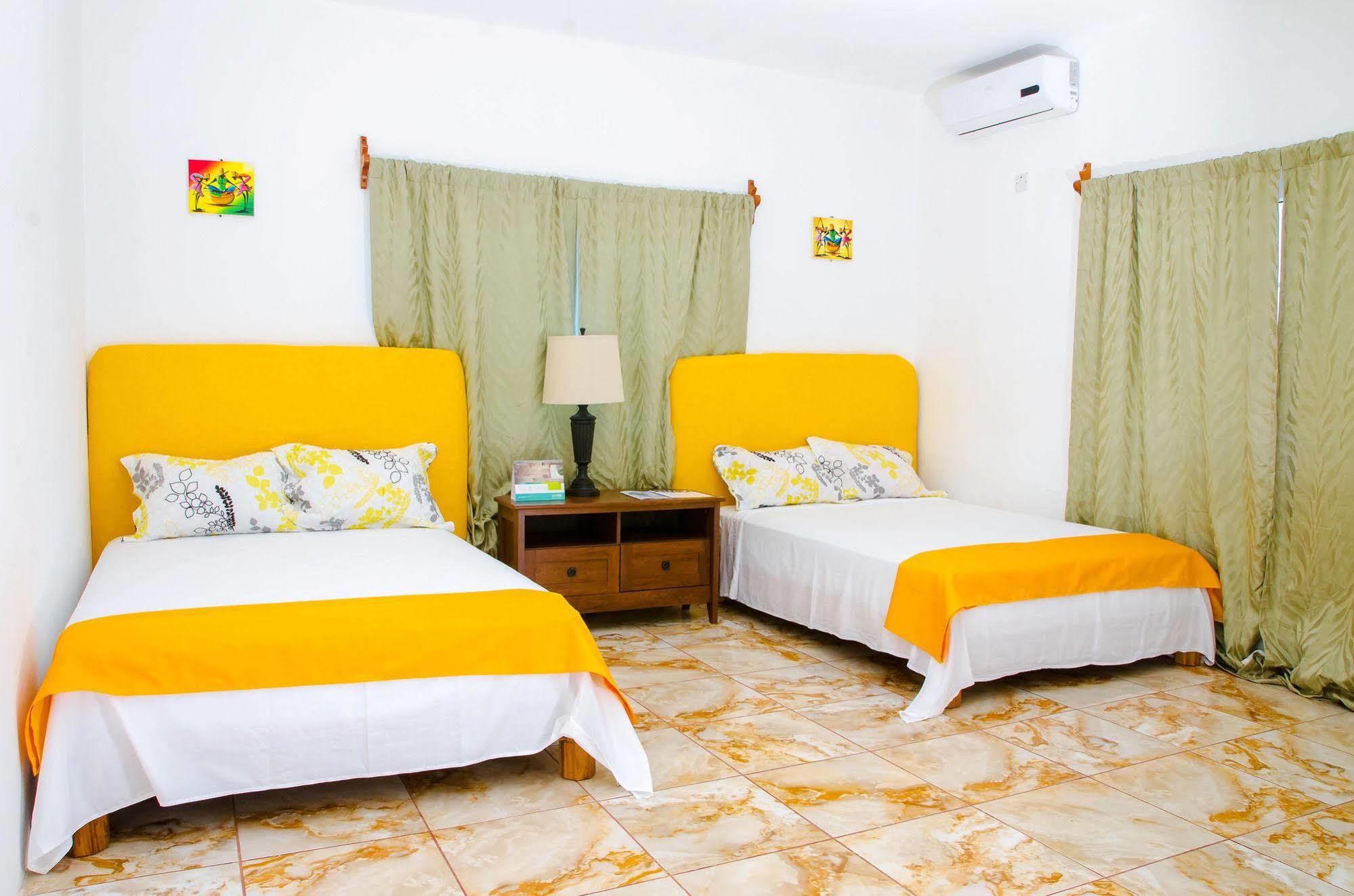 Hotel Juanita 3*