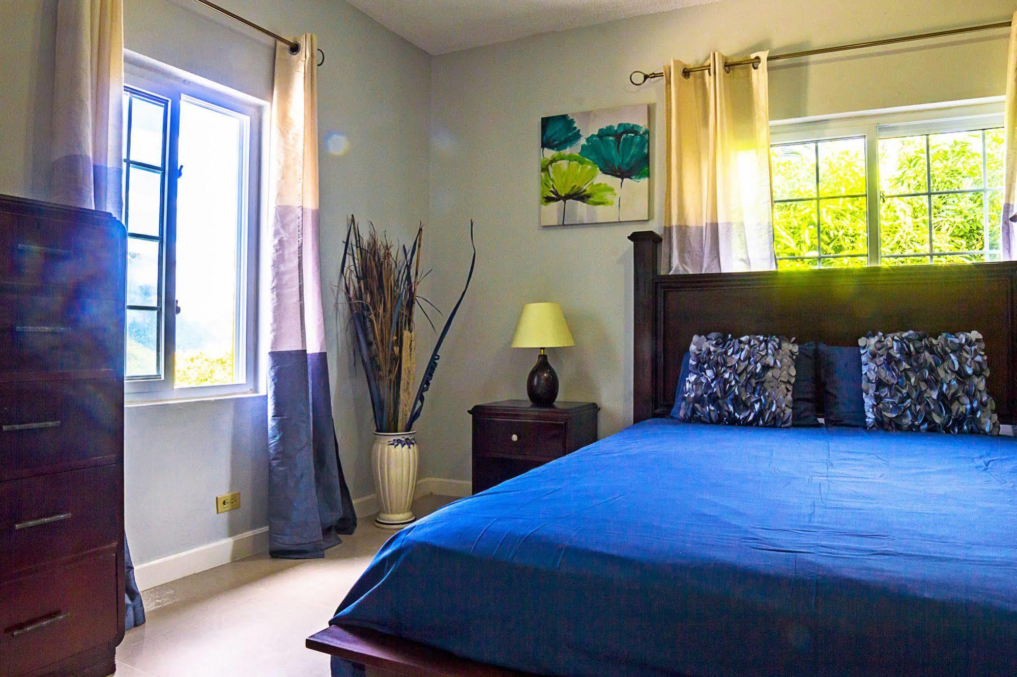 Sky View Guest Apartments Aparthotel 3*
