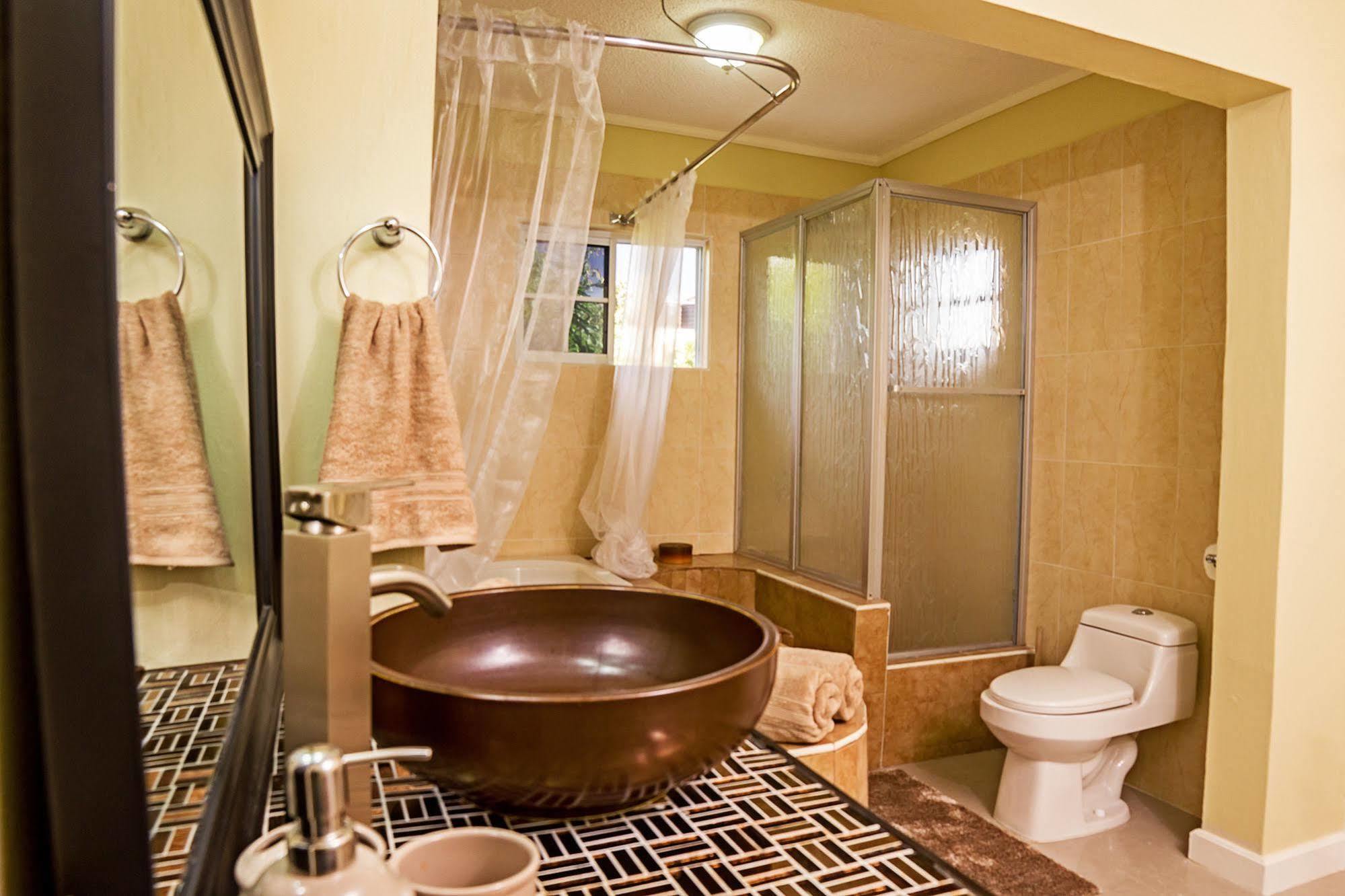 Sky View Guest Apartments Aparthotel Irish Town