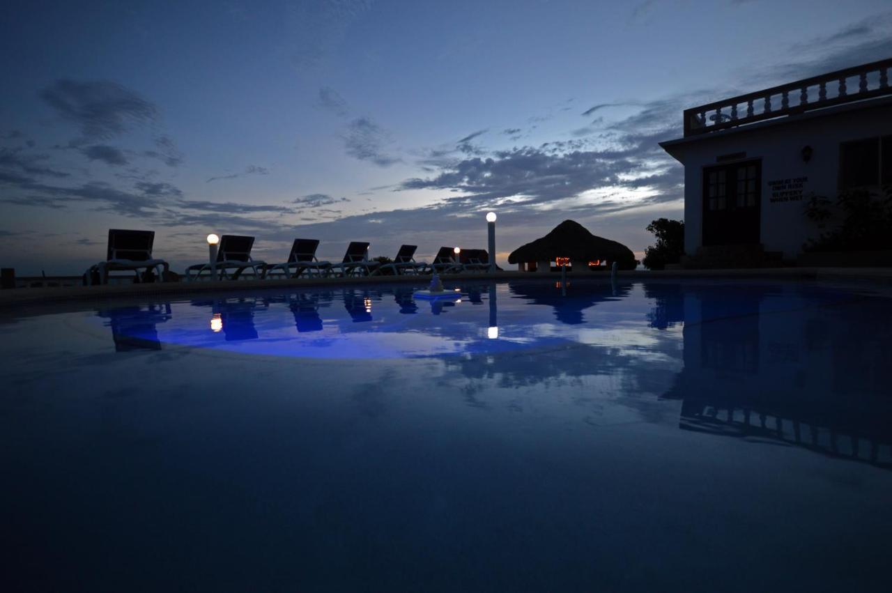 Beyond Sunset & 4* Treasure Beach