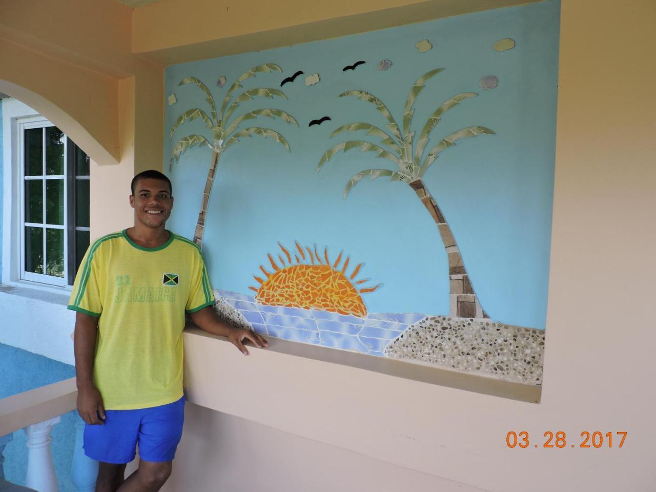 Joshua's Treasure Heights * Treasure Beach